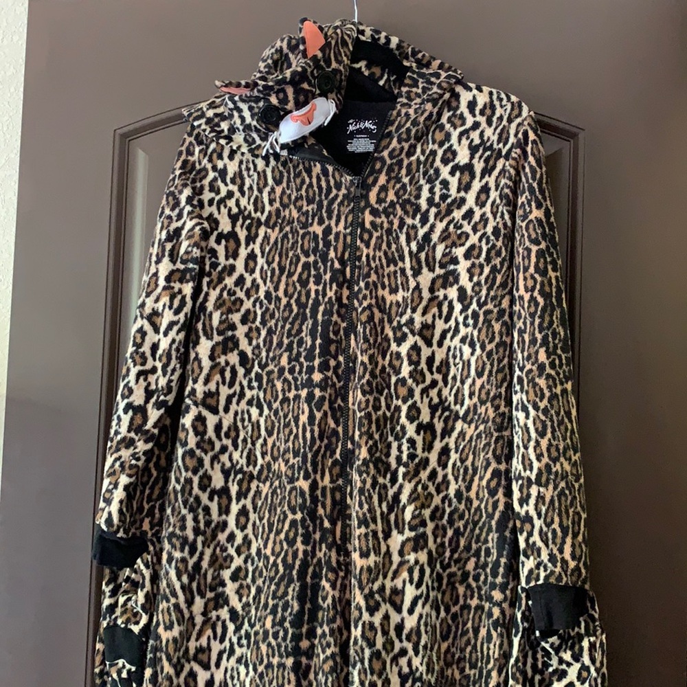 💫CLOSING SALE💫Nick and Nora cat onesie pjs